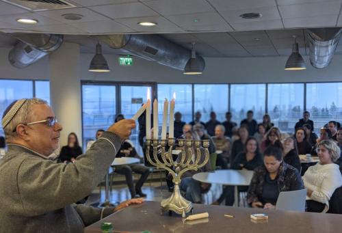 80245087 2507530279315811 316637096573927424 o